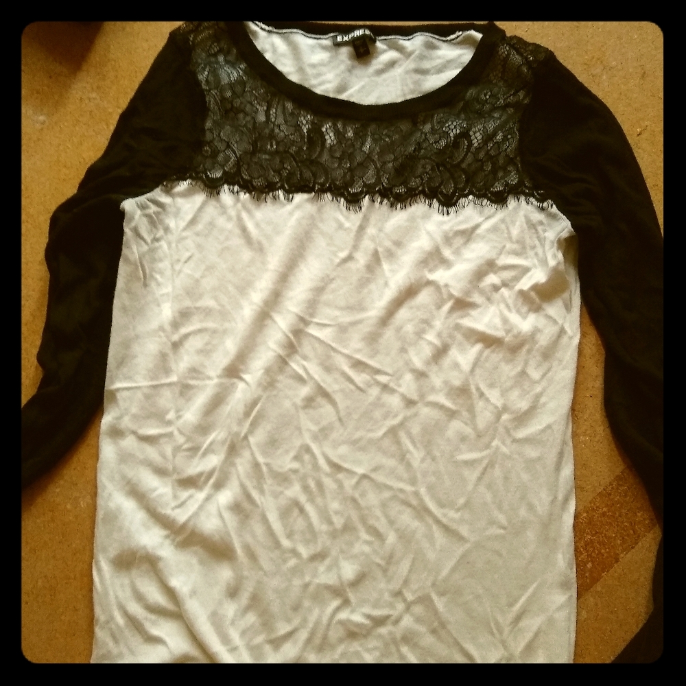 Black and white Express Top